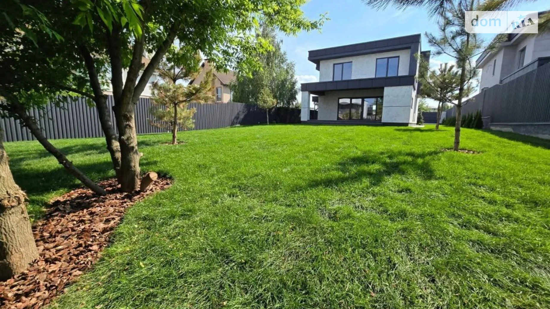 Продается дом на 2 этажа 240 кв. м с беседкой, цена: 300000 $ - фото 2