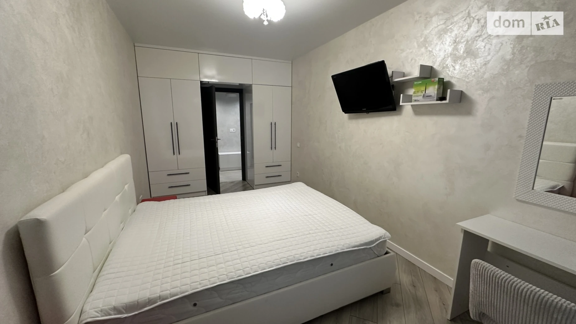 1-комнатная квартира 47 кв. м в Луцке, ул. Ровенская - фото 2