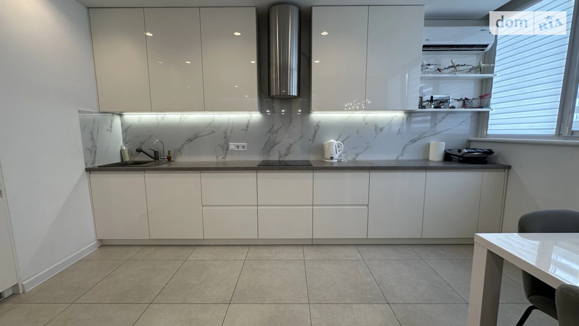 Продается 3-комнатная квартира 90.4 кв. м в Киеве, ул. Драгоманова, 2Б - фото 2