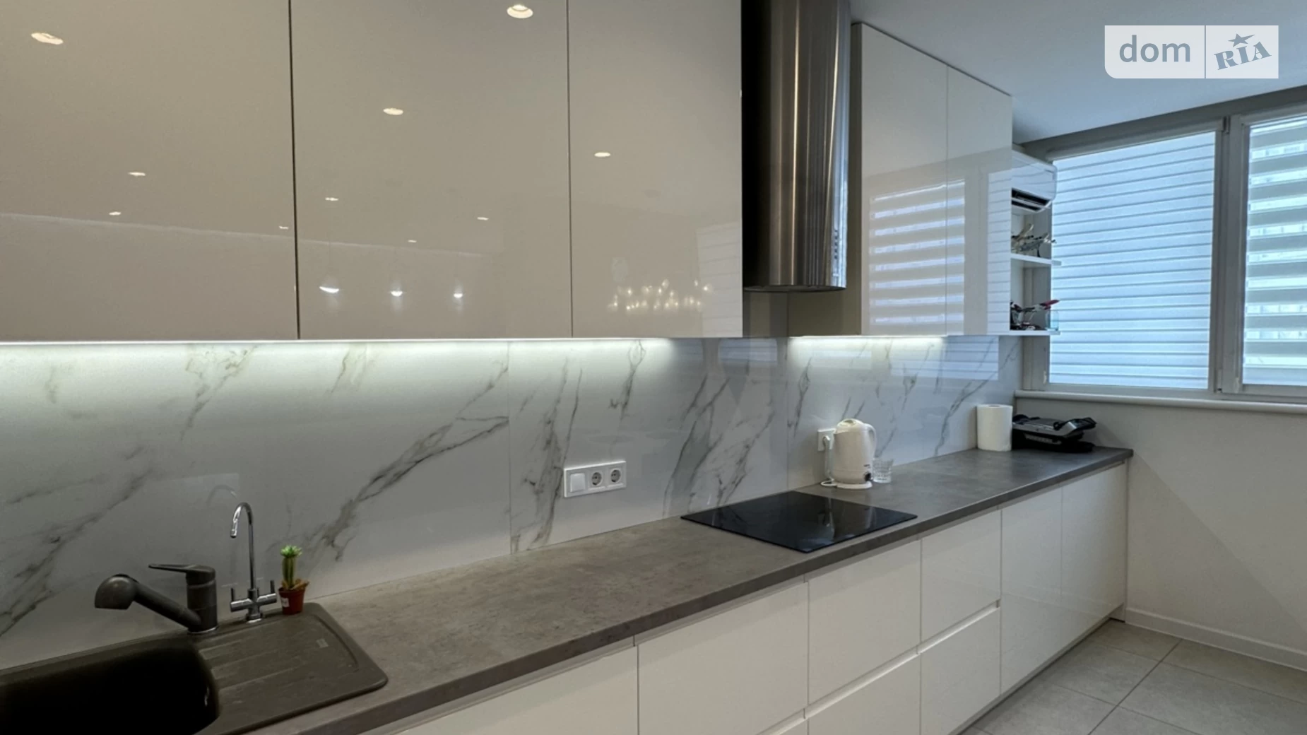 Продается 3-комнатная квартира 90.4 кв. м в Киеве, ул. Драгоманова, 2Б - фото 4