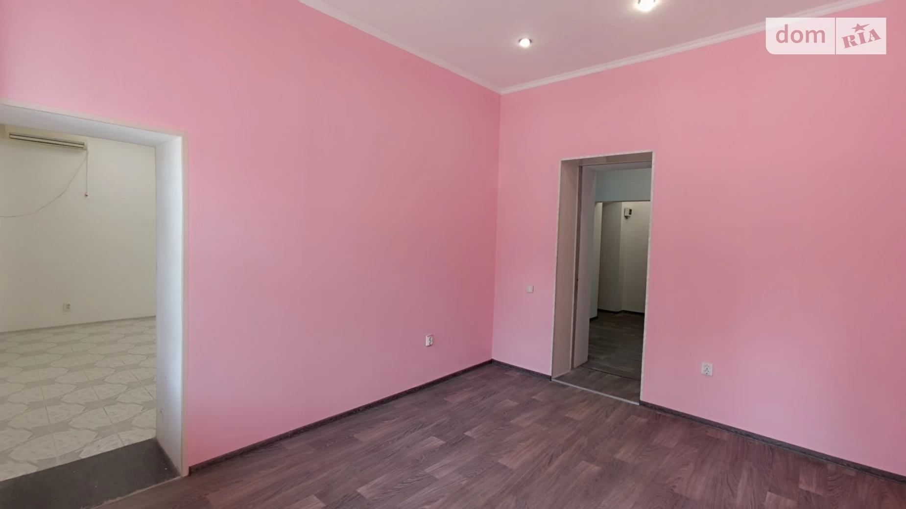 Продается офис 80 кв. м в бизнес-центре, цена: 75000 $ - фото 2