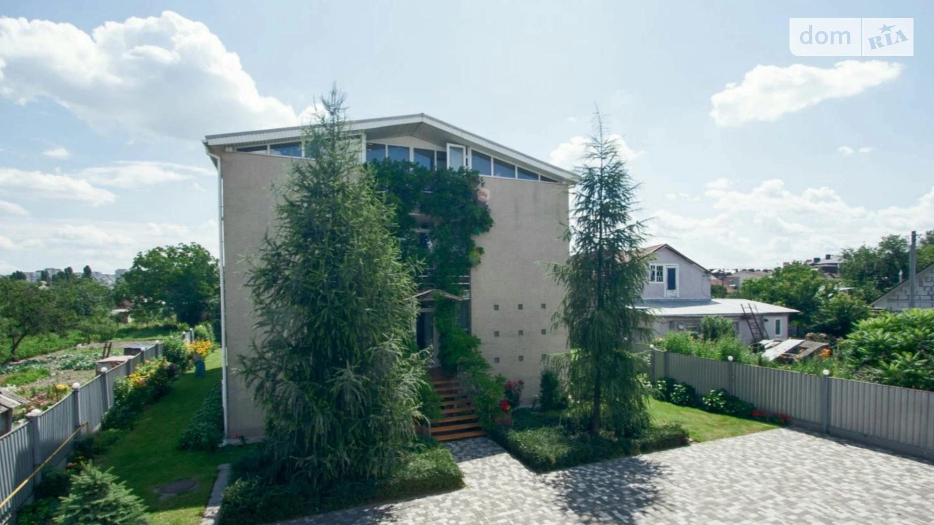 Продается дом на 3 этажа 738 кв. м с участком, цена: 518000 $ - фото 3