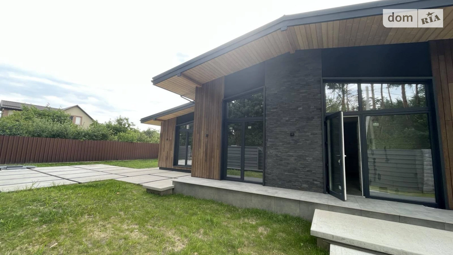 Продается одноэтажный дом 136 кв. м с беседкой, цена: 175000 $ - фото 3