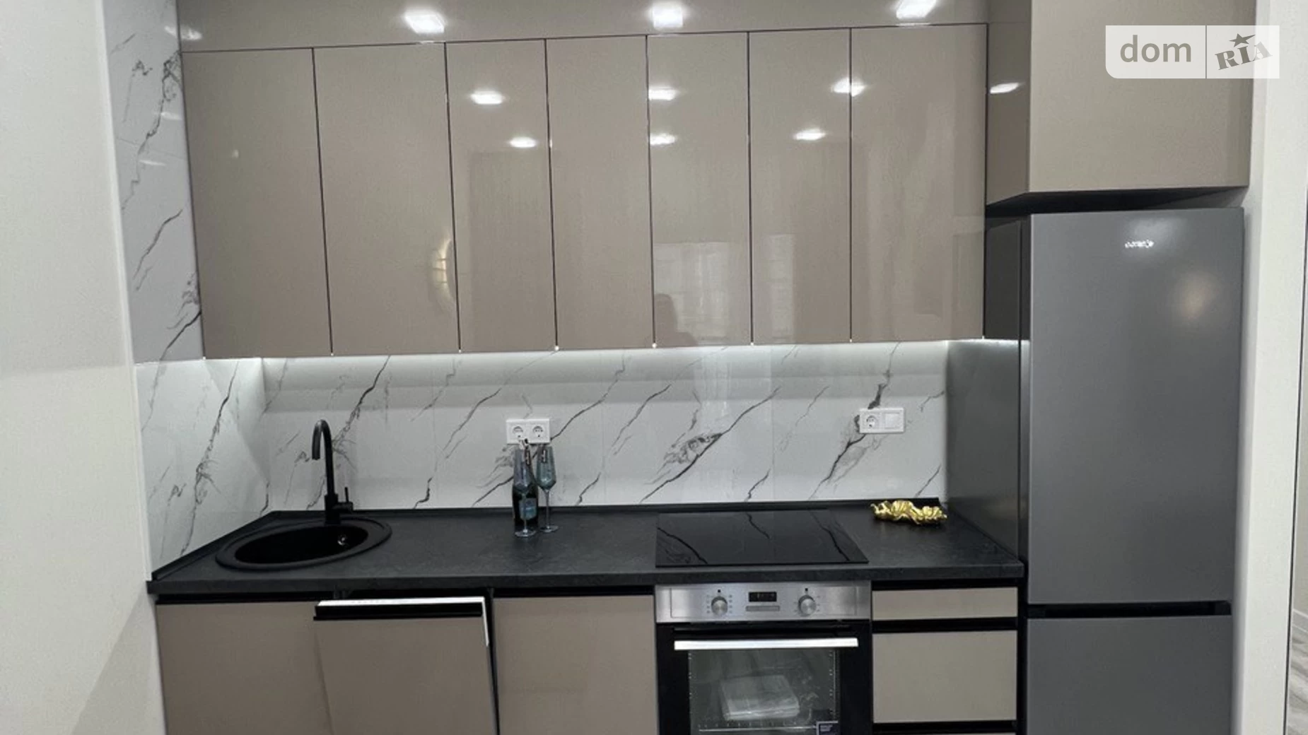 Продается 1-комнатная квартира 42 кв. м в Одессе, ул. Краснова, 3/60 - фото 4