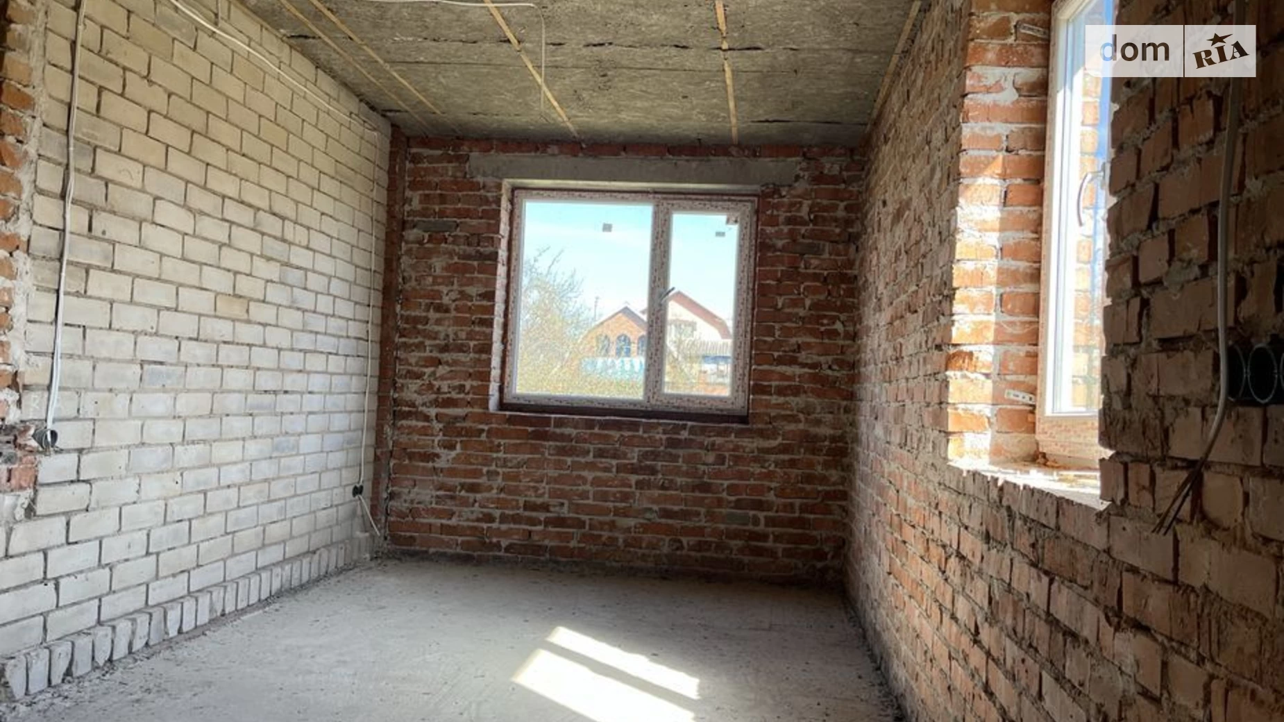 Продается дом на 2 этажа 206 кв. м с бассейном, цена: 22999 $ - фото 2