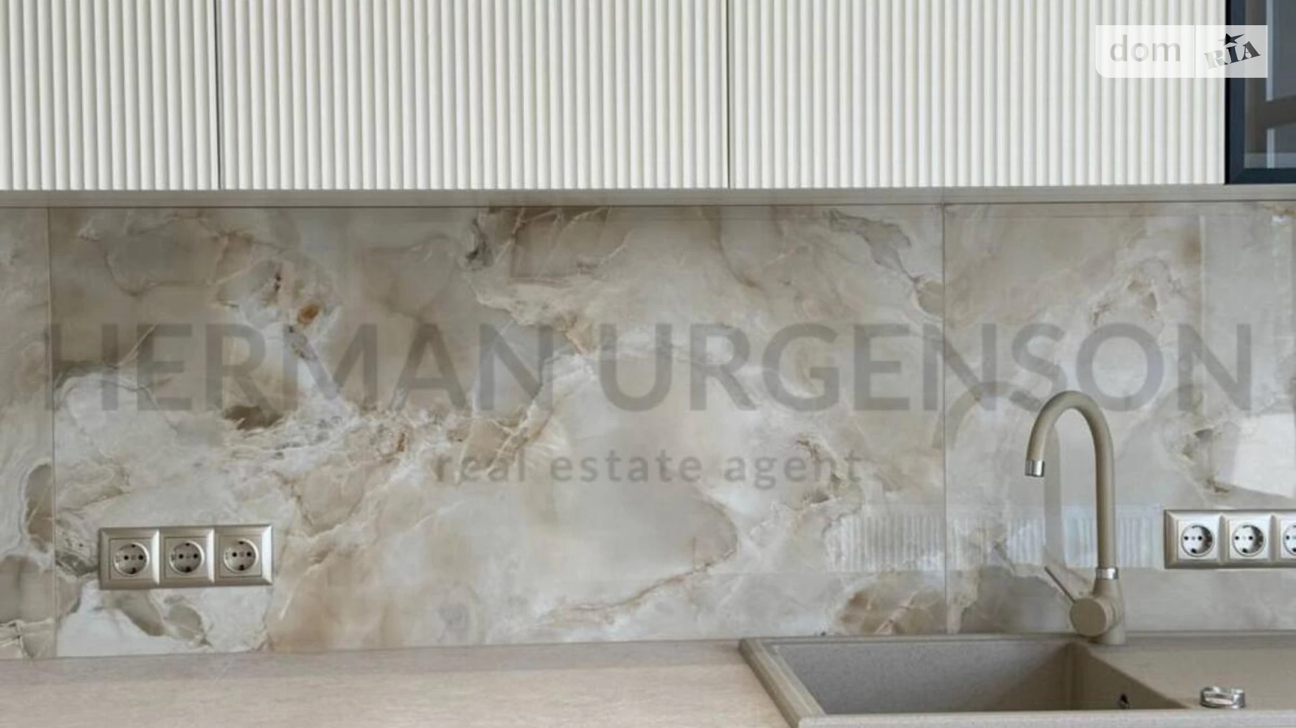 Продается 3-комнатная квартира 92 кв. м в Ужгороде, ул. Собранецкая - фото 3