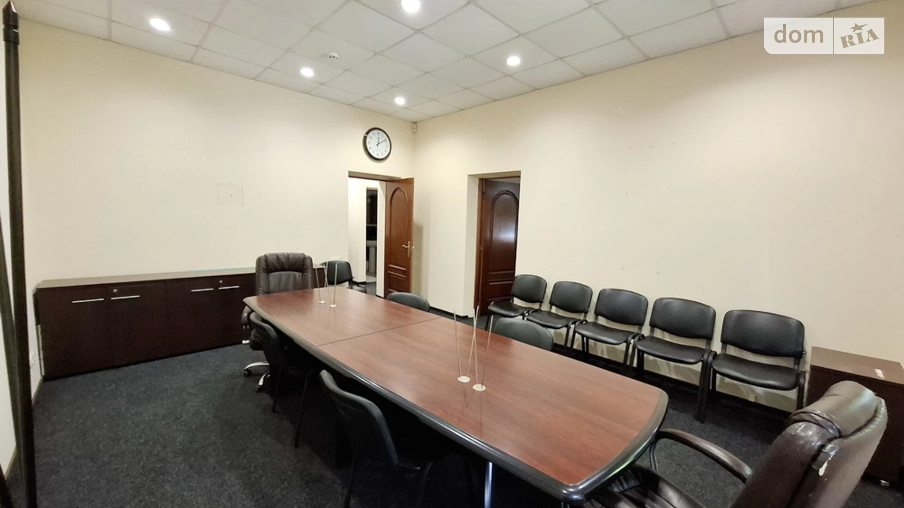 Сдается в аренду офис 70 кв. м в бизнес-центре, цена: 800 $ - фото 4