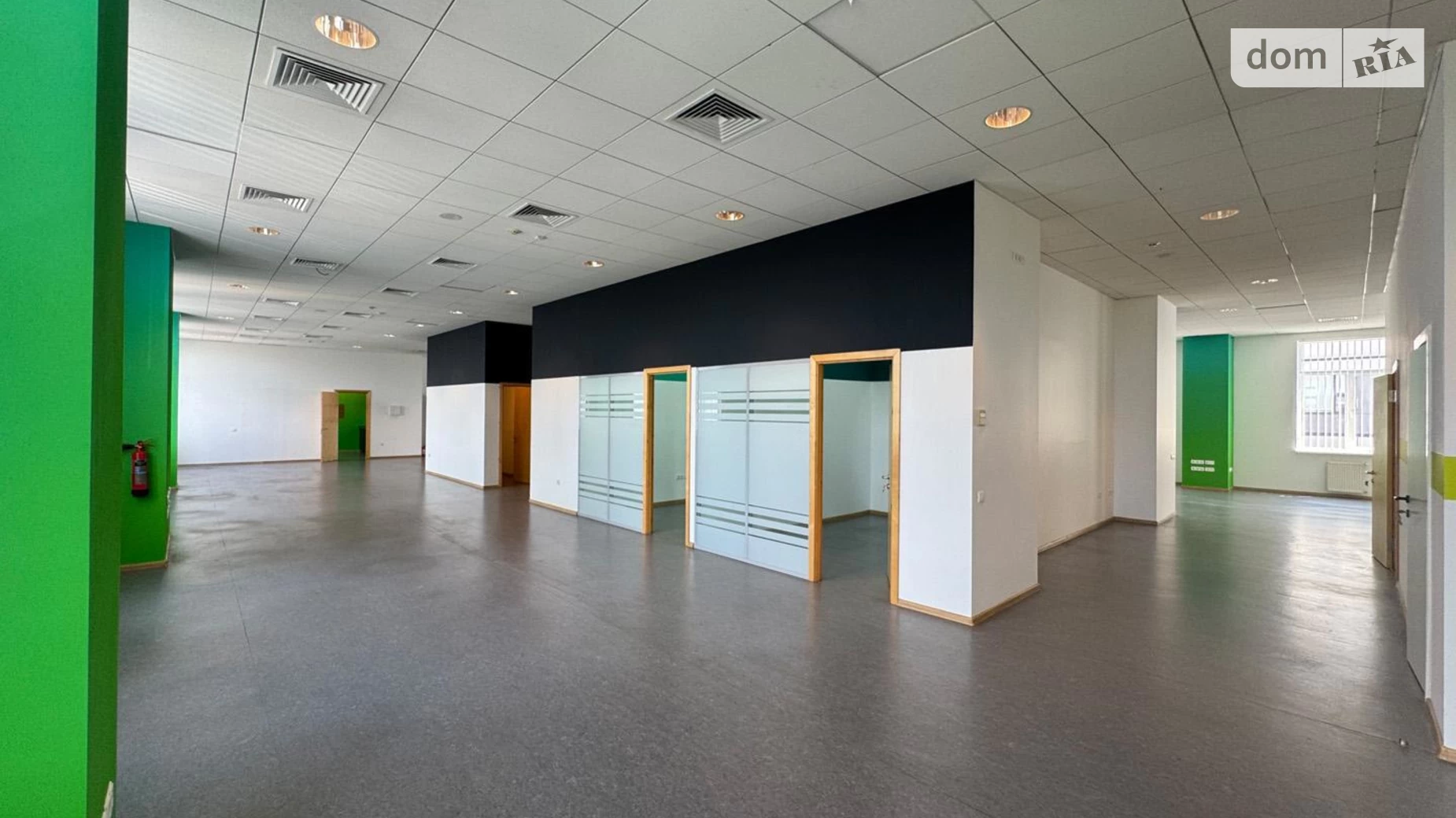 Сдается в аренду офис 870 кв. м в бизнес-центре, цена: 12800 $ - фото 3