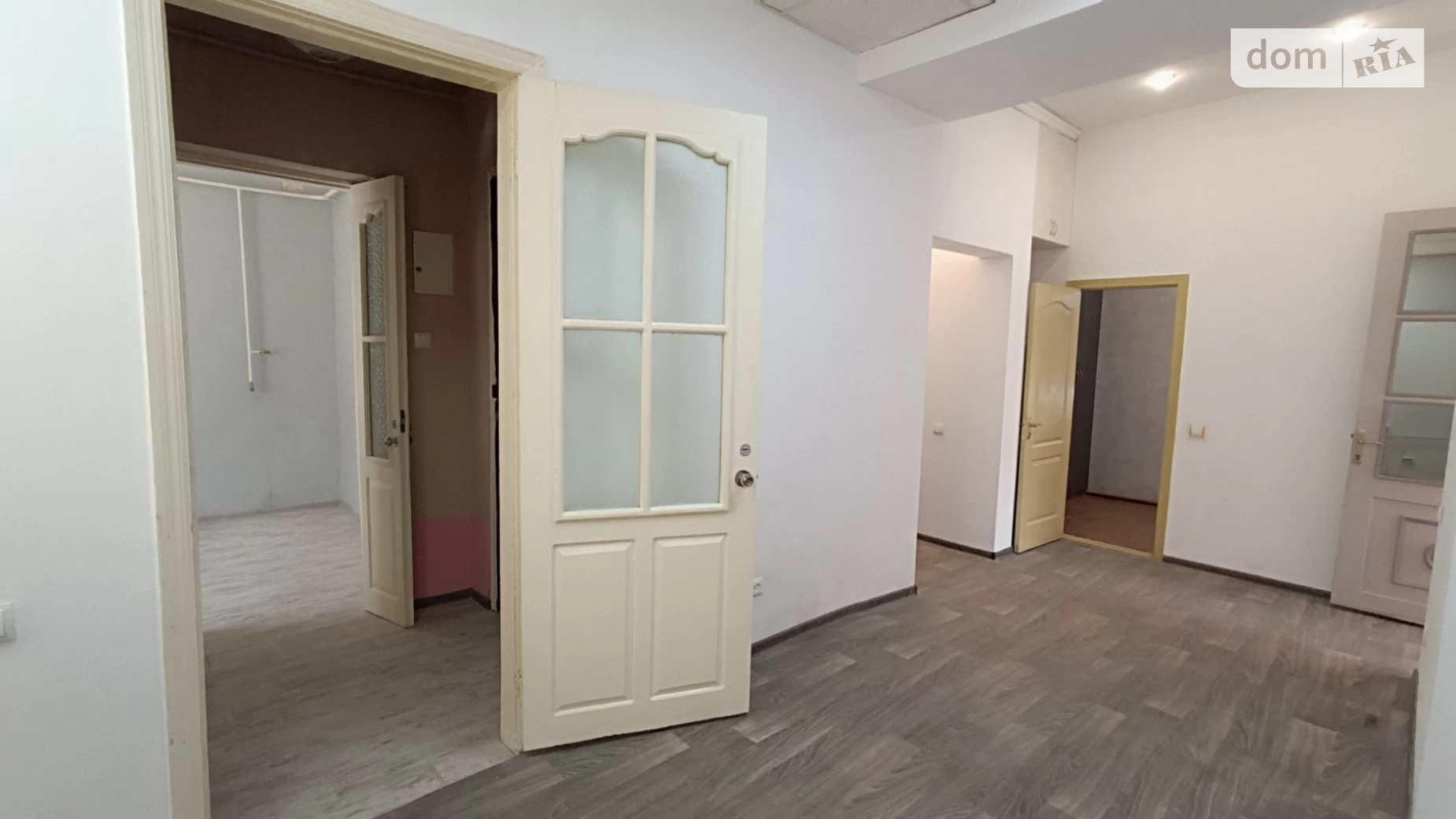 Продается офис 80 кв. м в бизнес-центре, цена: 75000 $ - фото 2