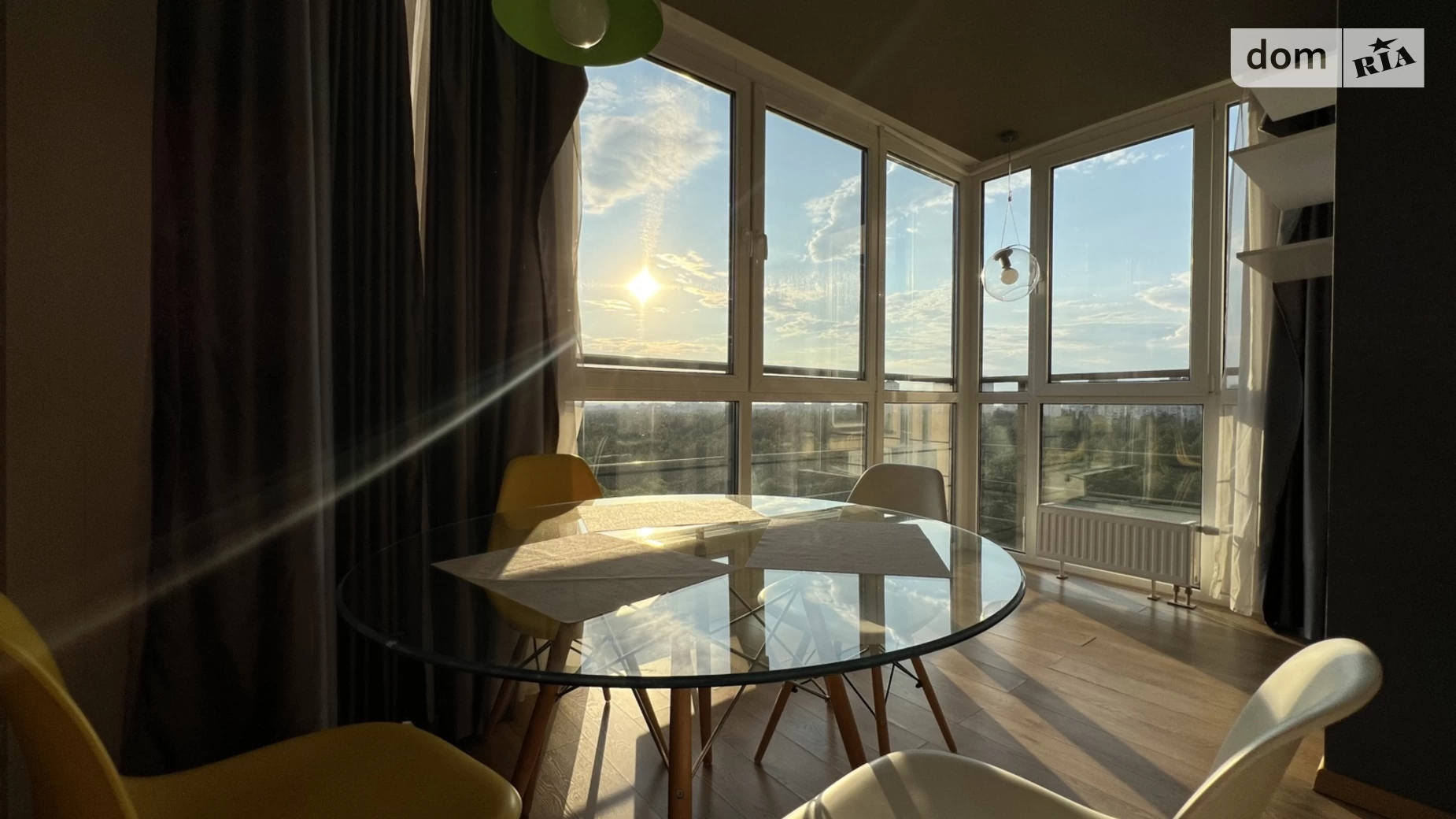 Продается 1-комнатная квартира 51 кв. м в Киеве, ул. Анатолия Петрицкого, 21 - фото 2