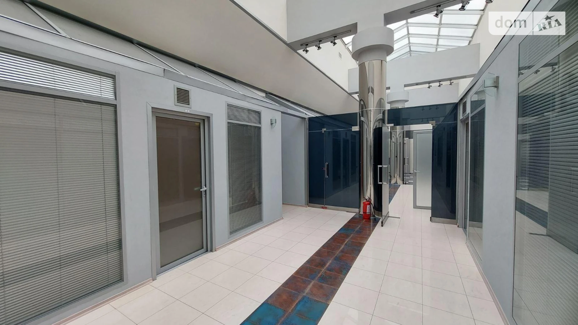Сдается в аренду офис 1190 кв. м в бизнес-центре, цена: 11000 $ - фото 2