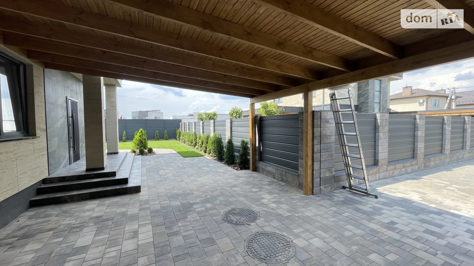 Продается дом на 2 этажа 155 кв. м с бассейном, цена: 225000 $ - фото 3