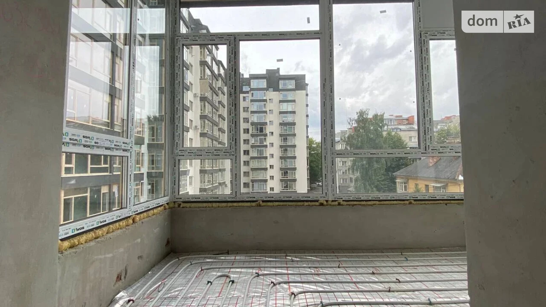 Продается 1-комнатная квартира 40.5 кв. м в Ивано-Франковске, ул. Волошина Августина, 2 - фото 3