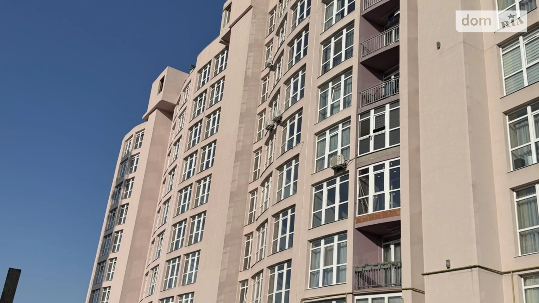 Продается 2-комнатная квартира 73 кв. м в Черновцах, ул. Буковинская, 33А - фото 4