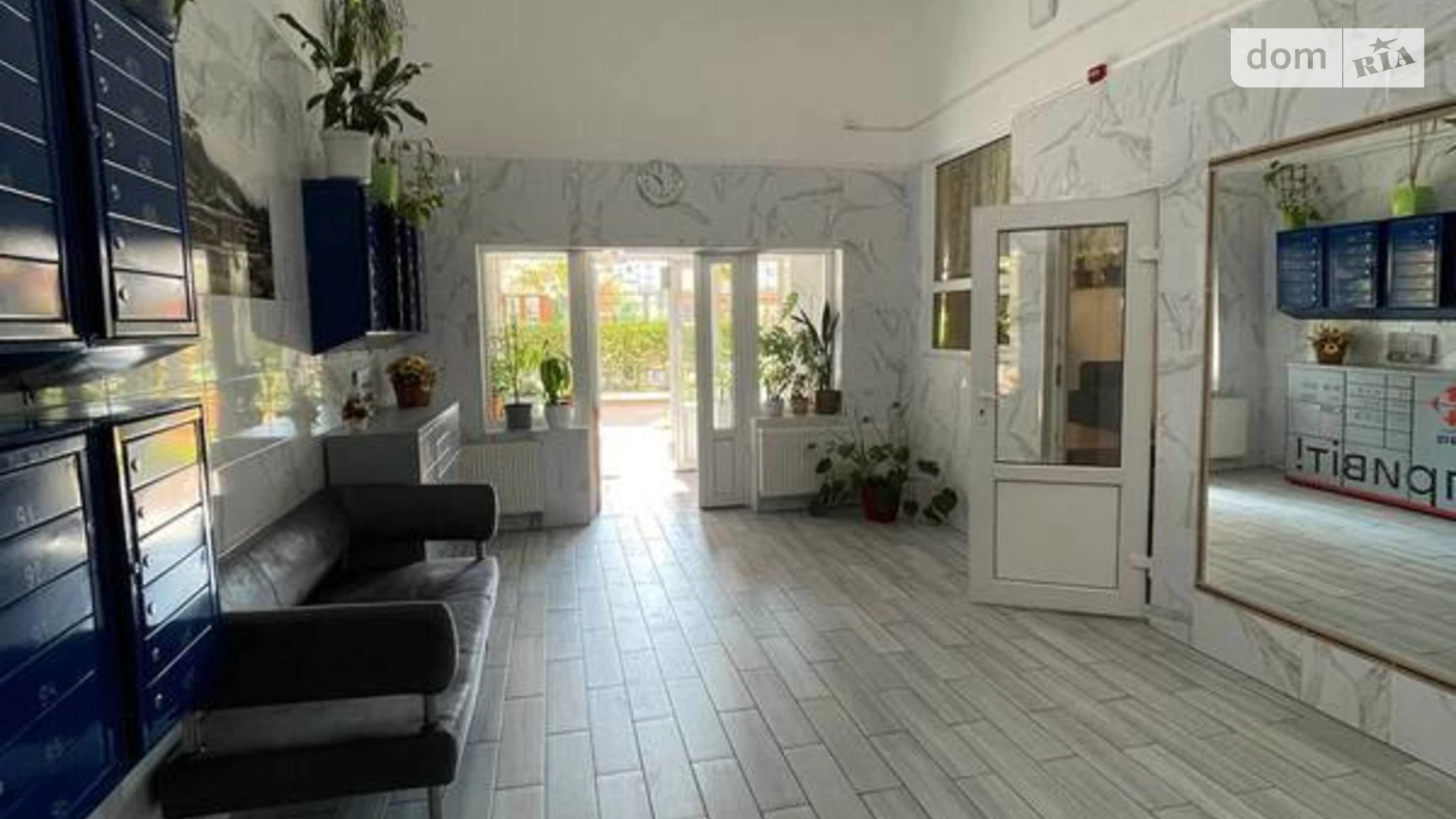Продается 1-комнатная квартира 45 кв. м в Киеве, ул. Александра Мишуги, 2 - фото 3