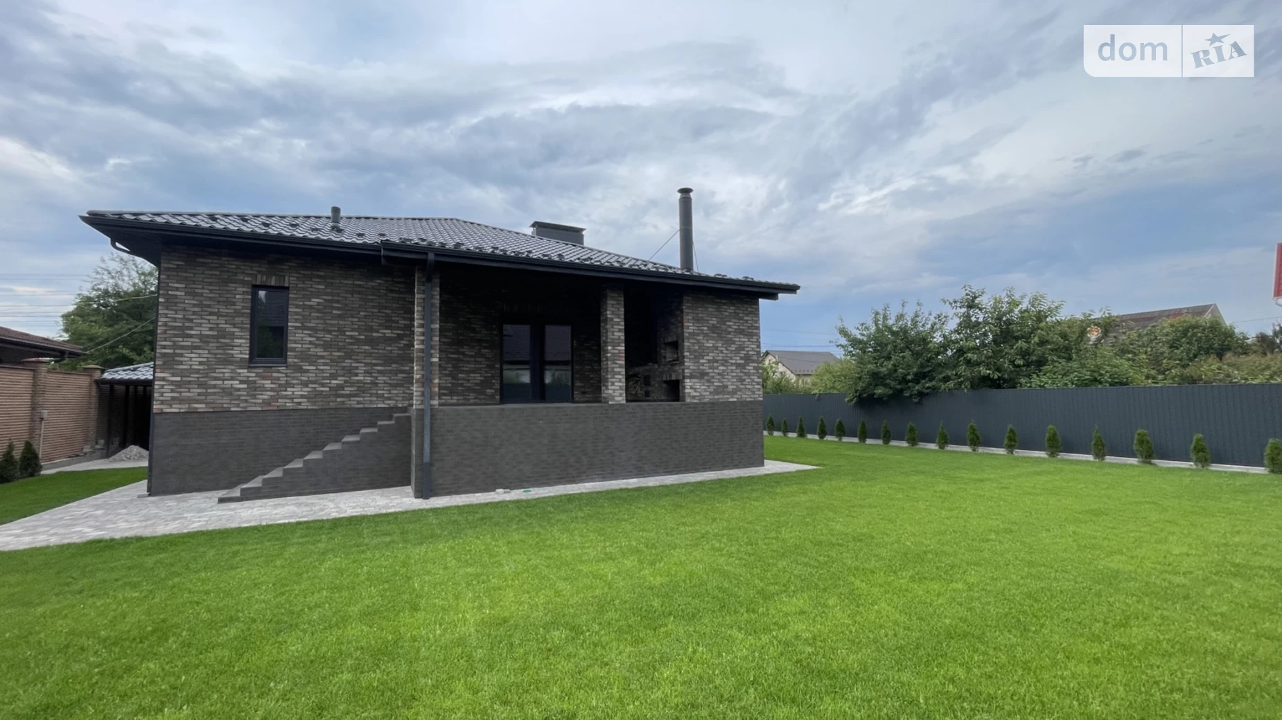 Продается одноэтажный дом 256 кв. м с мансардой, цена: 300000 $ - фото 2