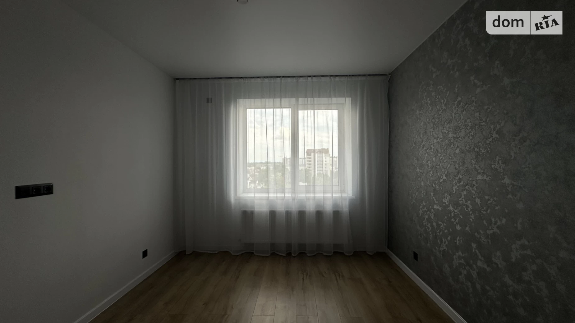 Продается 1-комнатная квартира 42 кв. м в Ивано-Франковске, ул. Волошина Августина, 2 - фото 2