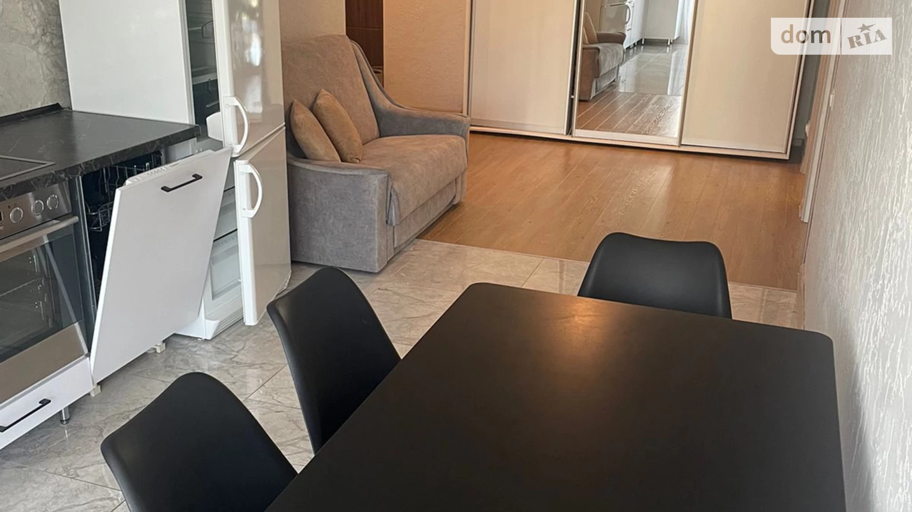 Продается 1-комнатная квартира 51.8 кв. м в Киеве, ул. Сергeя Данченко, 18А - фото 2