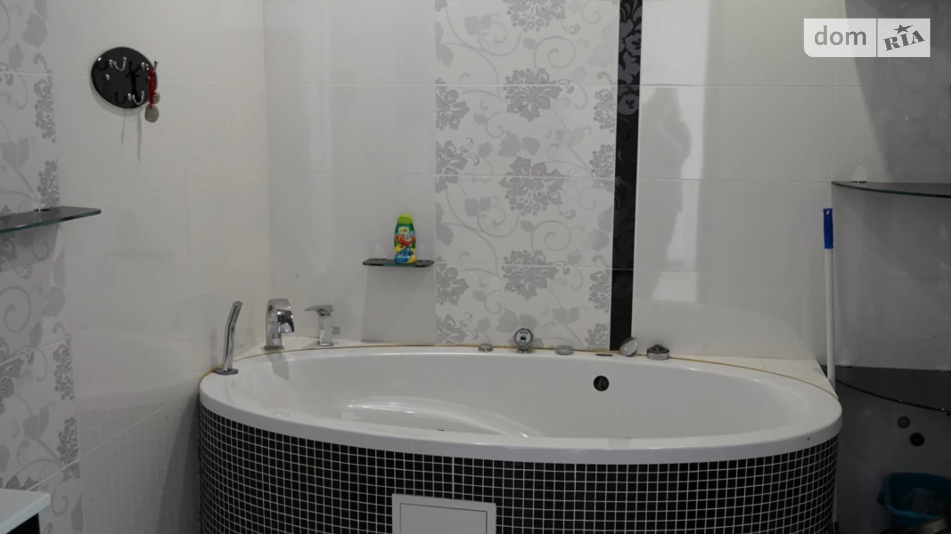 Продается дом на 2 этажа 260.9 кв. м с подвалом, цена: 185000 $ - фото 4