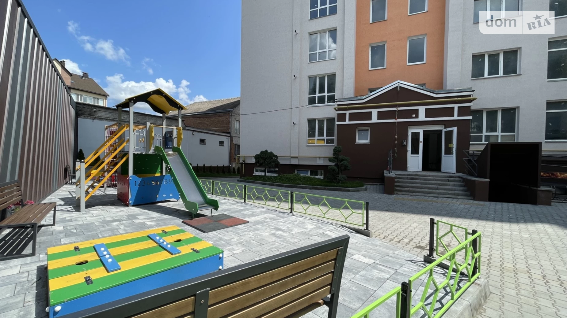 Продается 2-комнатная квартира 75 кв. м в Хмельницком, ул. Казацкая, 40 - фото 2