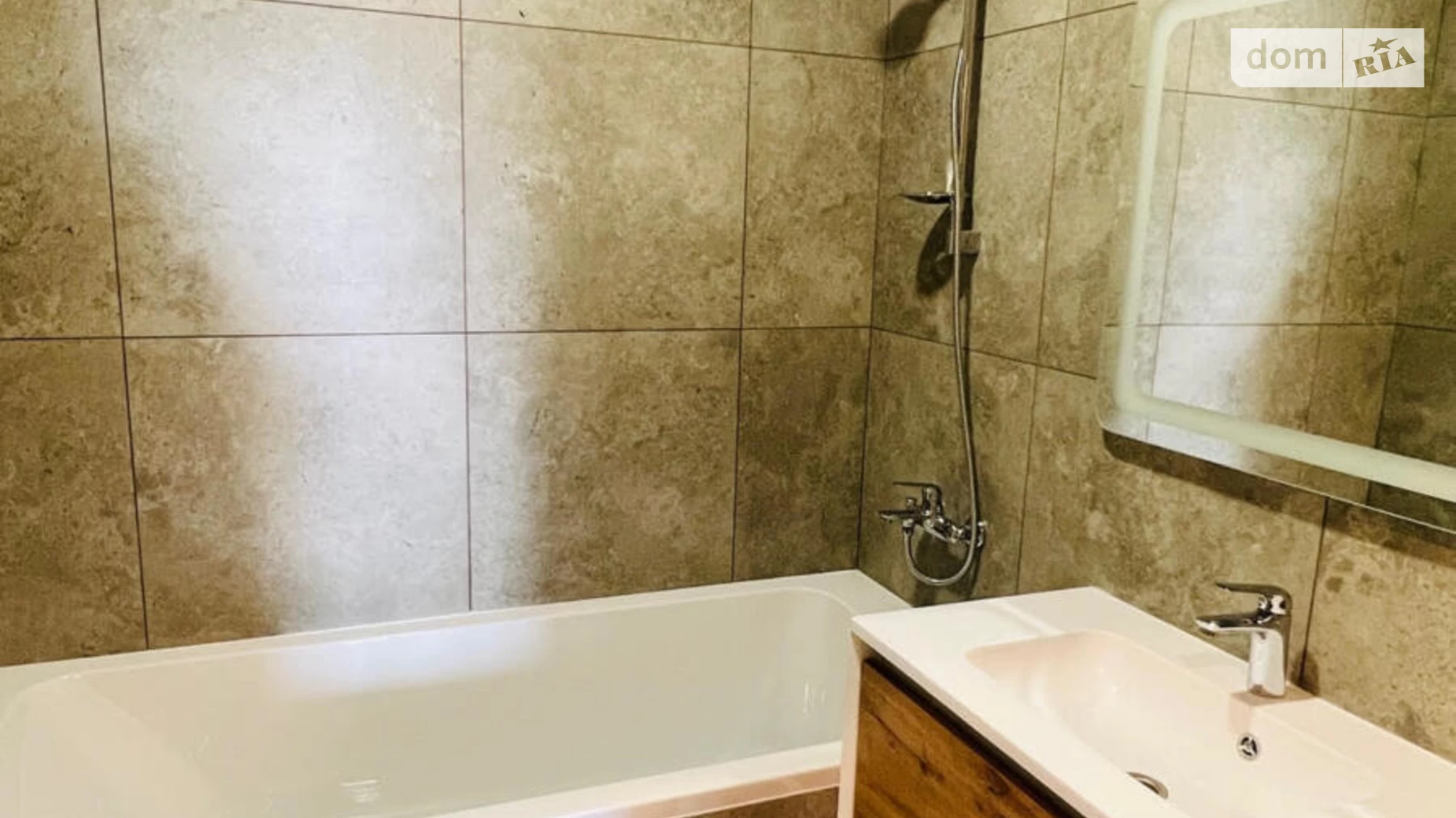 Продається 2-кімнатна квартира 70 кв. м у Львові, вул. Любінська, 6 - фото 2