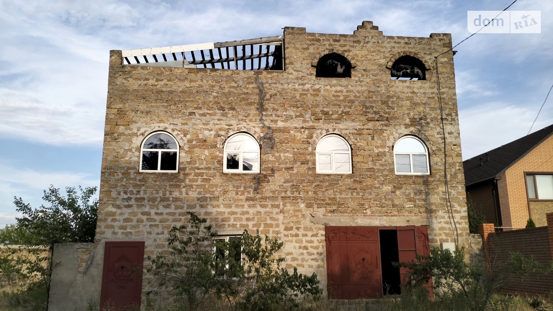 Продается дом на 2 этажа 294.5 кв. м с камином, цена: 19000 $ - фото 2