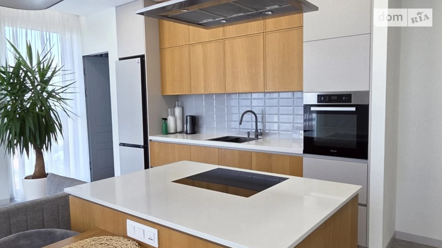 Продается 1-комнатная квартира 77 кв. м в Днепре, бул. Звездный, 1М - фото 2