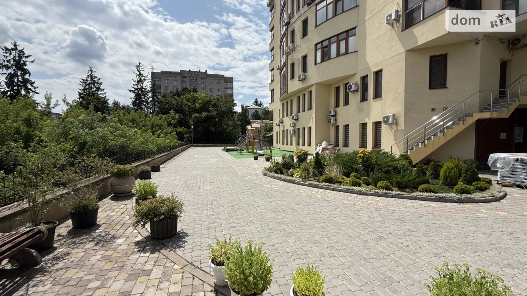 Продается 3-комнатная квартира 116 кв. м в Виннице, ул. Степана Бандеры(Льва Толстого), 9 - фото 2