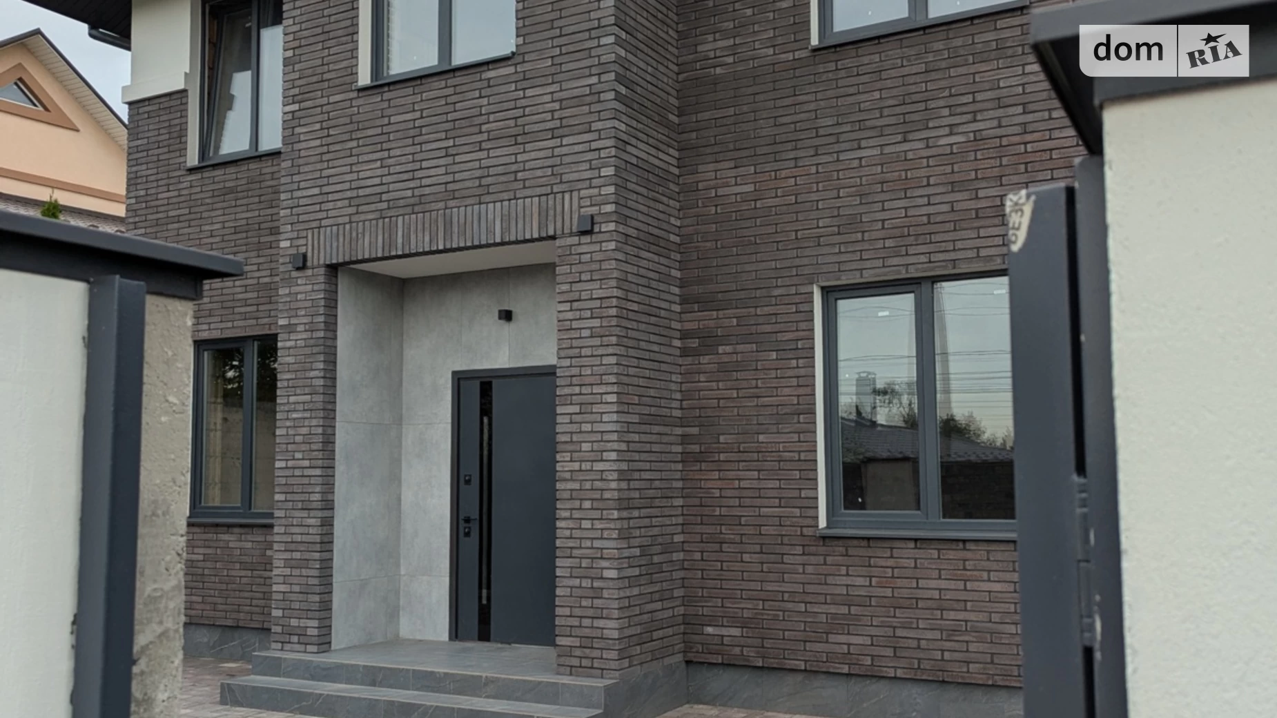 Продается дом на 2 этажа 155 кв. м с мансардой, цена: 165000 $ - фото 2