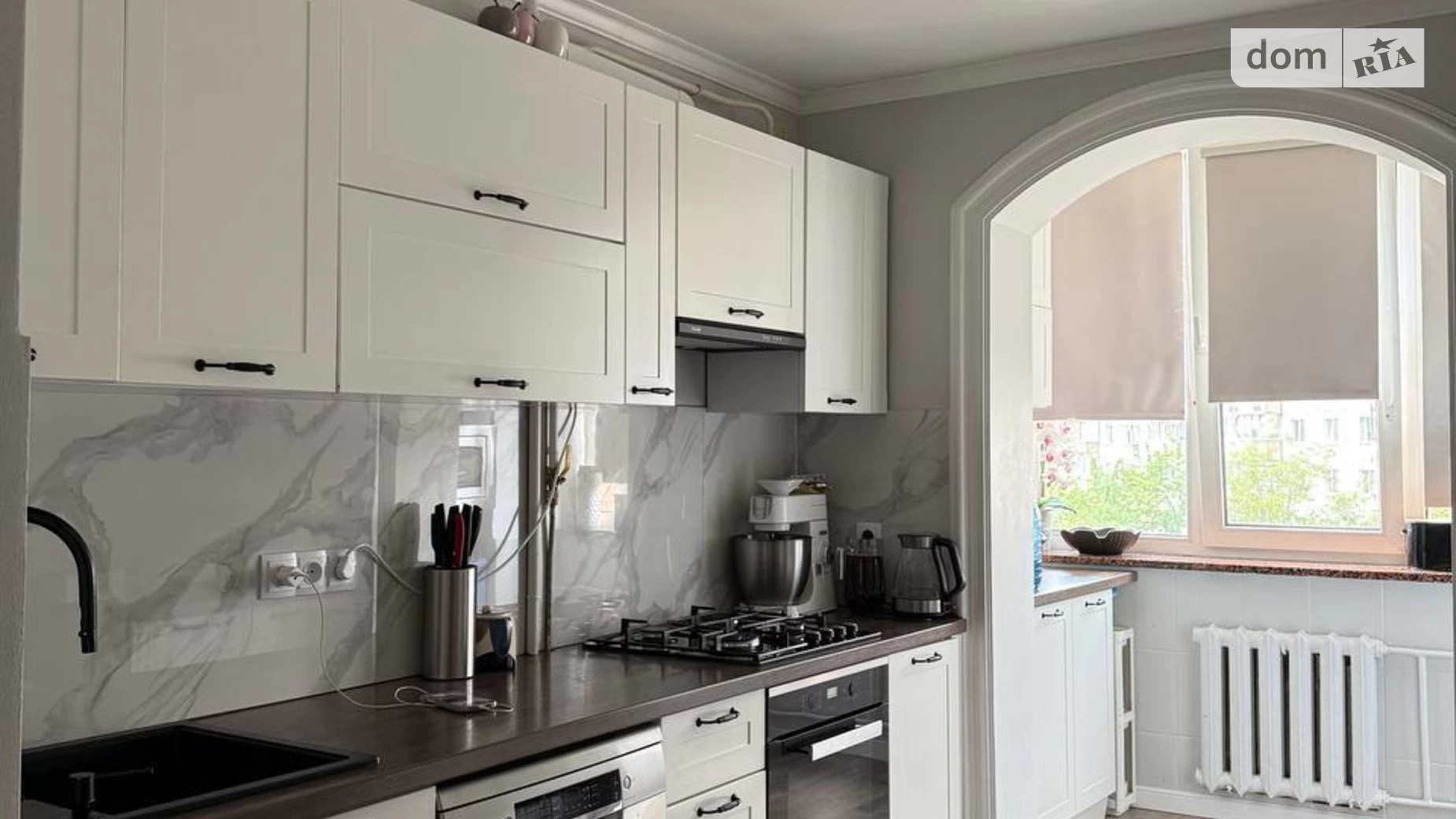 Продается 5-комнатная квартира 93.3 кв. м в Ровно, ул. Шухевича Романа, 2 - фото 2