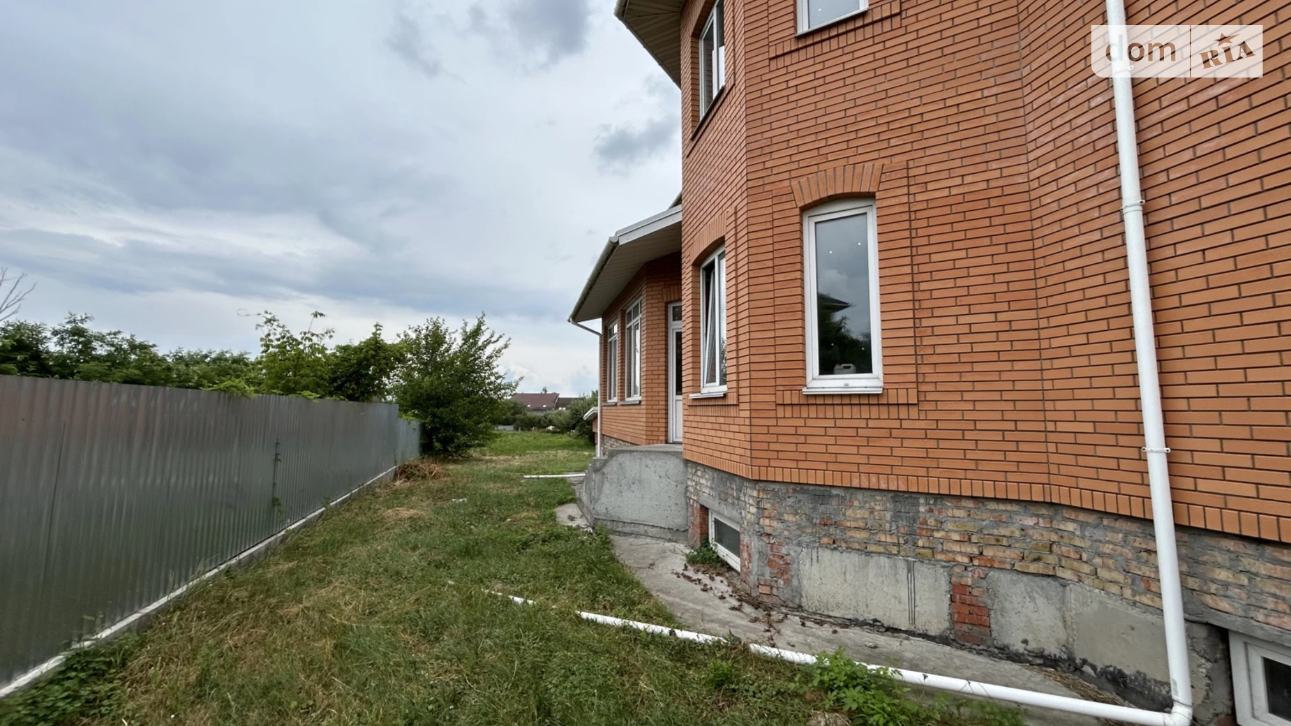 Продается дом на 3 этажа 408.3 кв. м с беседкой, цена: 99000 $ - фото 3