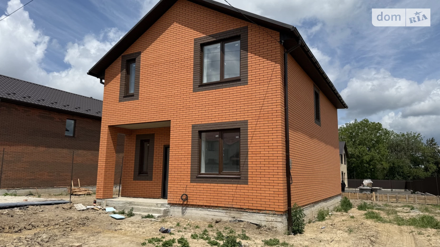 Продается дом на 2 этажа 125 кв. м с бассейном, цена: 92000 $ - фото 2