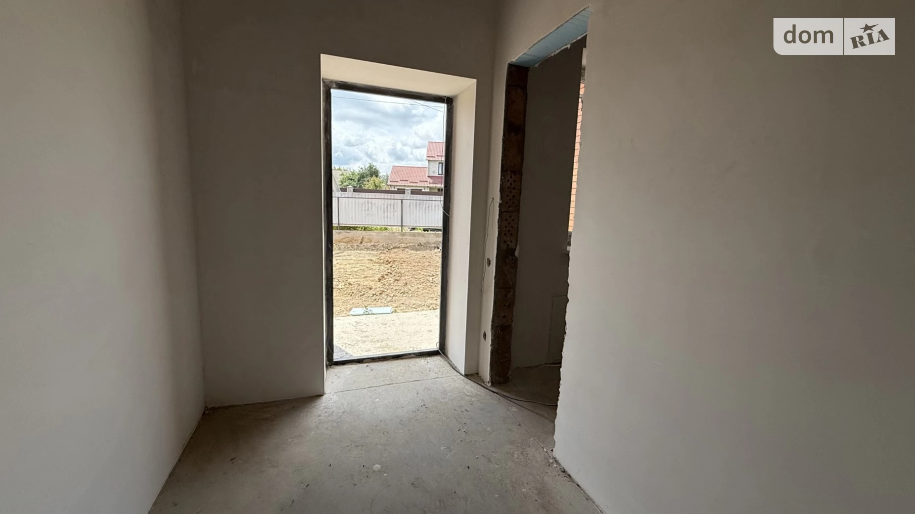Продается дом на 2 этажа 125 кв. м с бассейном, цена: 92000 $ - фото 4