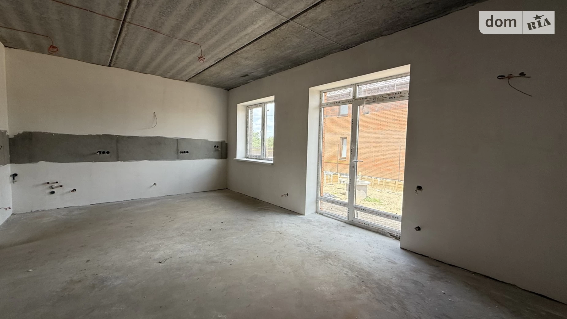 Продается дом на 2 этажа 125 кв. м с бассейном, цена: 92000 $ - фото 5