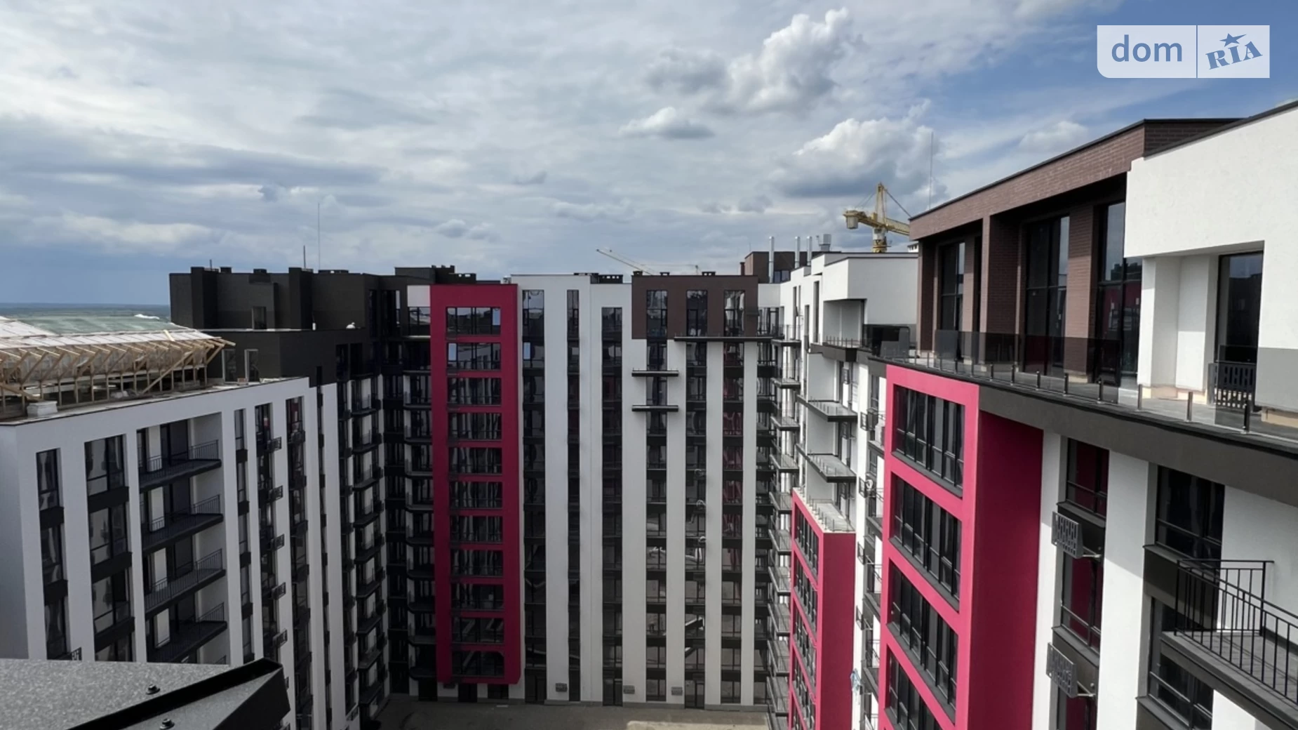 Продається 4-кімнатна квартира 148.2 кв. м у Івано-Франківську, вул. Левицького Романа, 10 - фото 2