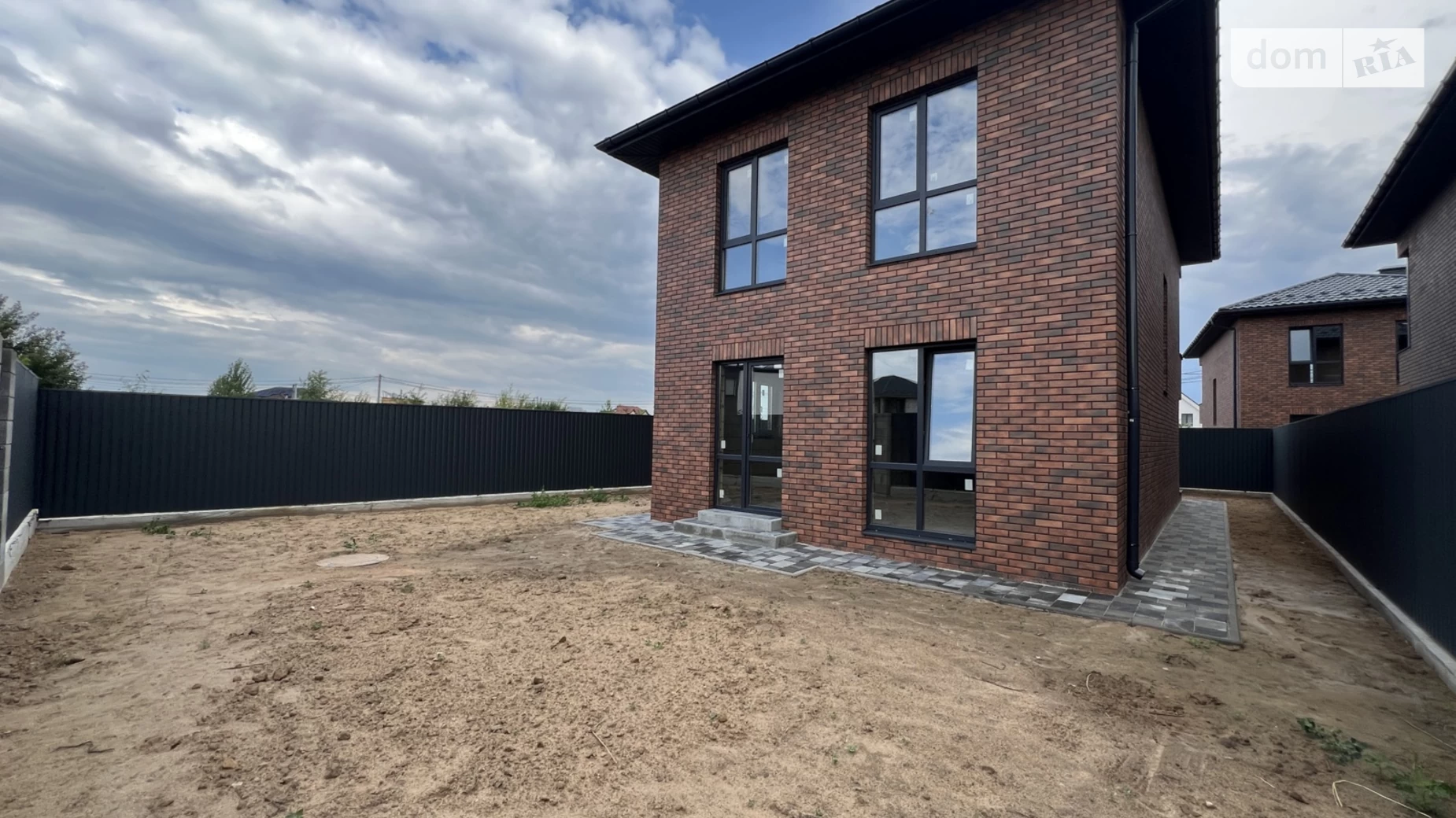 Продается дом на 2 этажа 130 кв. м с участком, цена: 130000 $ - фото 3