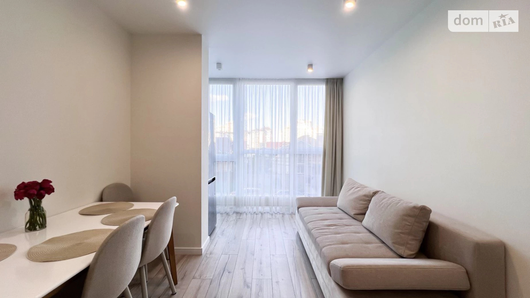 Продается 1-комнатная квартира 38 кв. м в Буче, бул. Леонида Бирюкова, 2А - фото 2