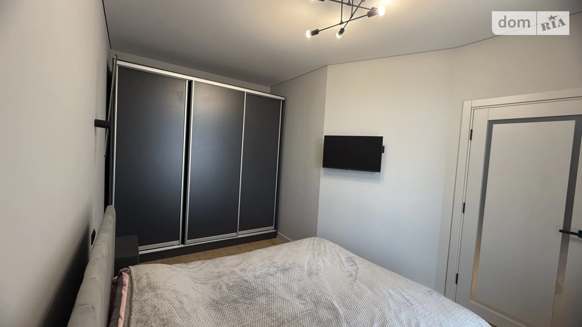 Сдается в аренду 1-комнатная квартира 38 кв. м в Ужгороде, ул. Русская, 41 - фото 3