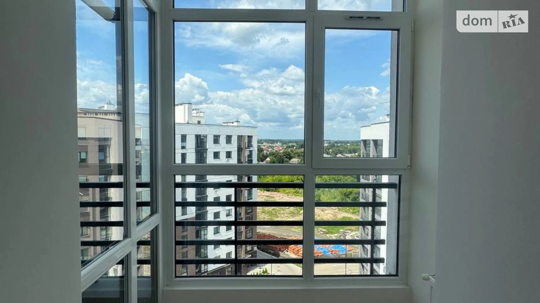 2-комнатная квартира 71 кв. м в Луцке, ул. Спутника, 10А - фото 3