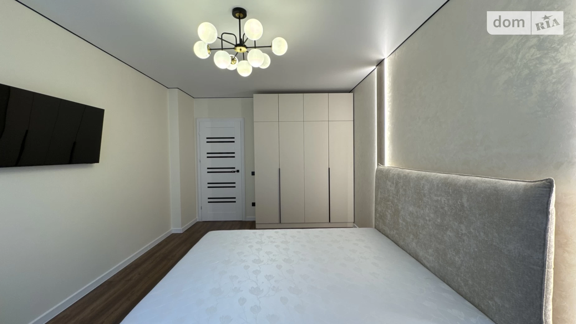 Продается 1-комнатная квартира 48 кв. м в Ивано-Франковске, ул. Героев Николаева(Сеченова), 129А - фото 2