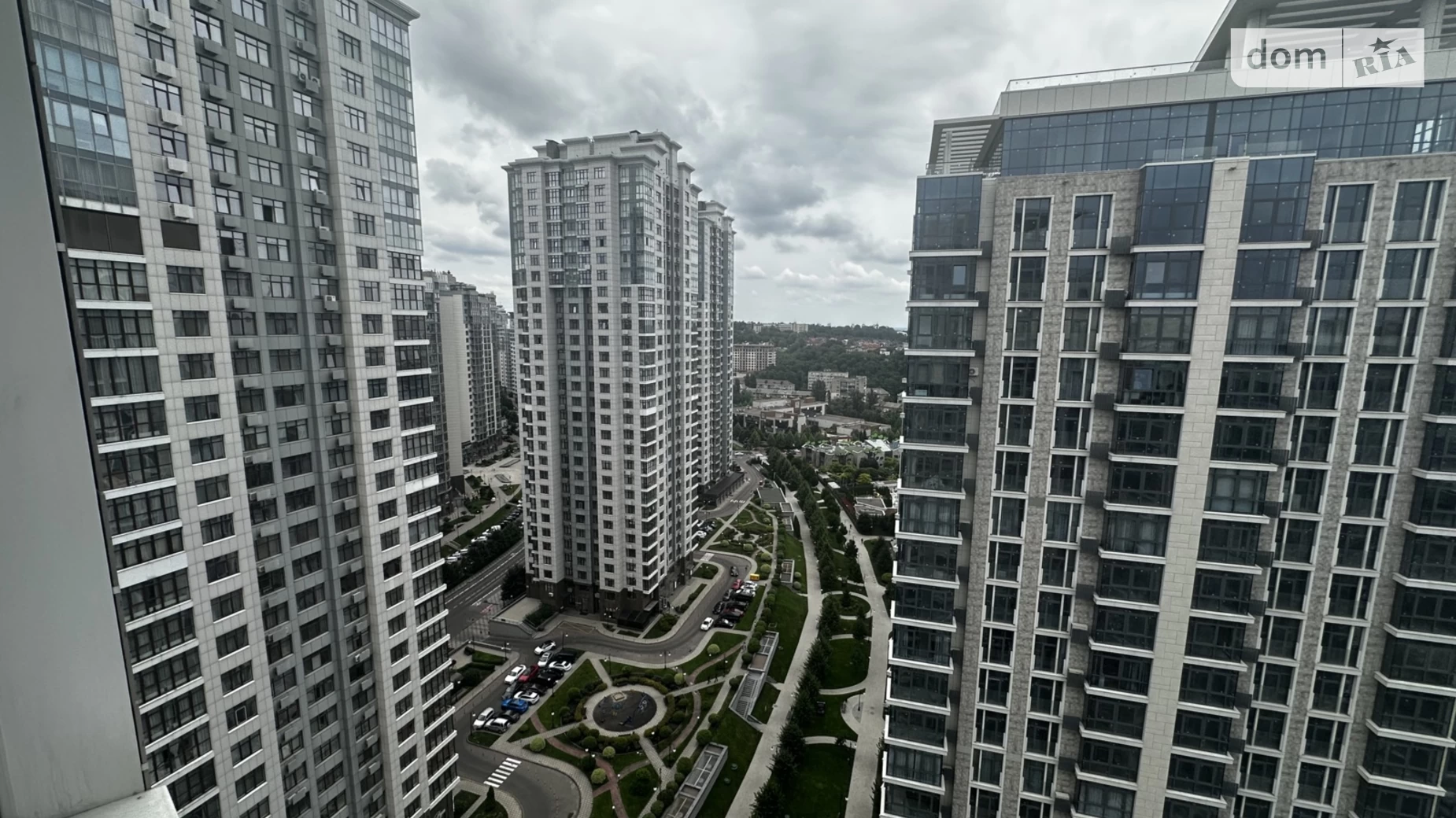 Продается 4-комнатная квартира 186.9 кв. м в Киеве, ул. Андрея Верхогляда(Драгомирова), 19А - фото 2