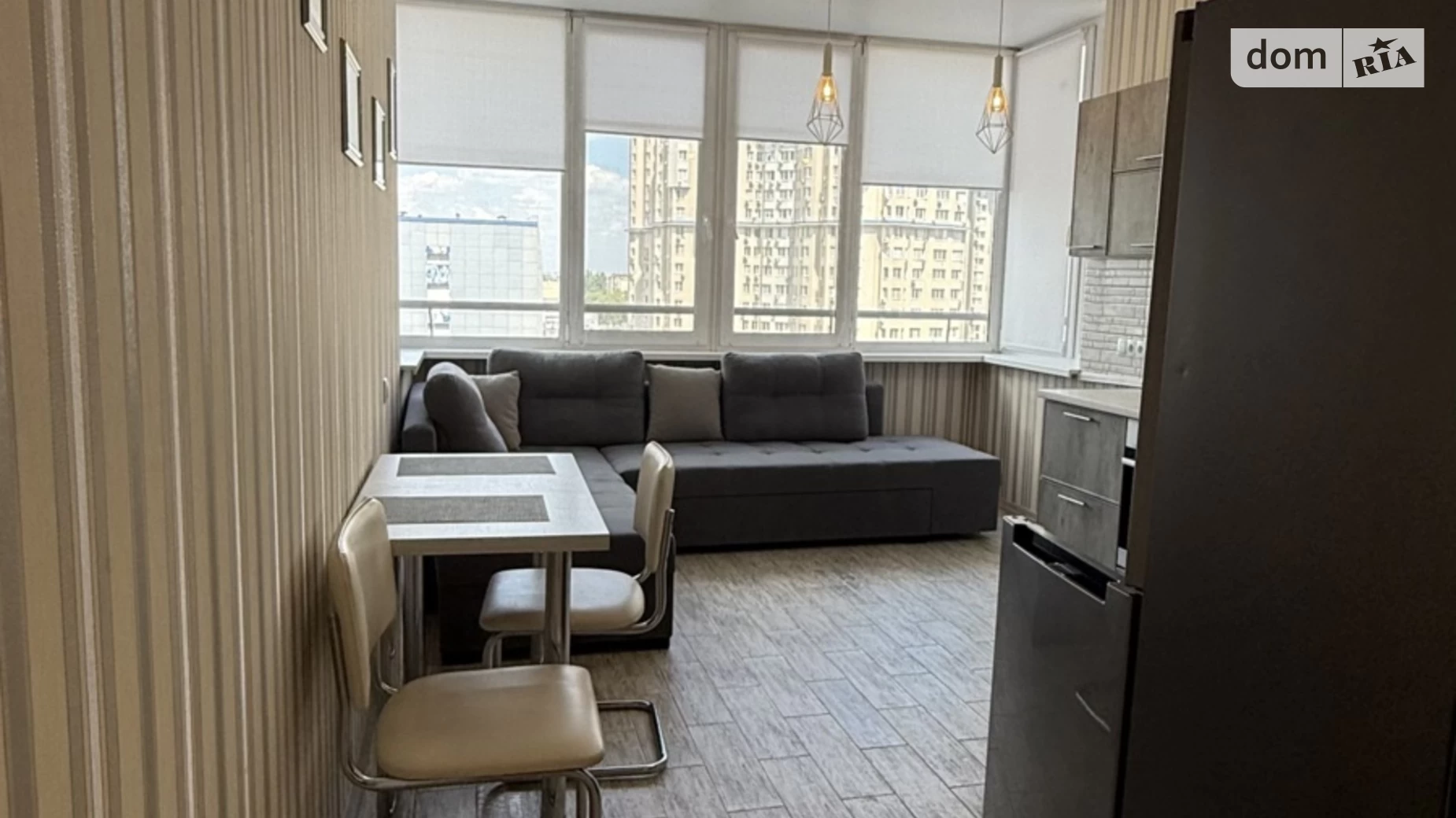 Продается 1-комнатная квартира 46.9 кв. м в Одессе, ул. Среднефонтанская, 35 корпус 1 - фото 2