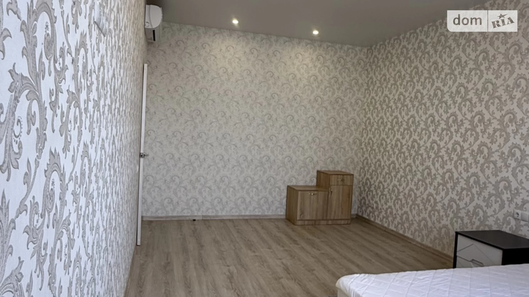 Продается 1-комнатная квартира 46.9 кв. м в Одессе, ул. Среднефонтанская, 35 корпус 1 - фото 3