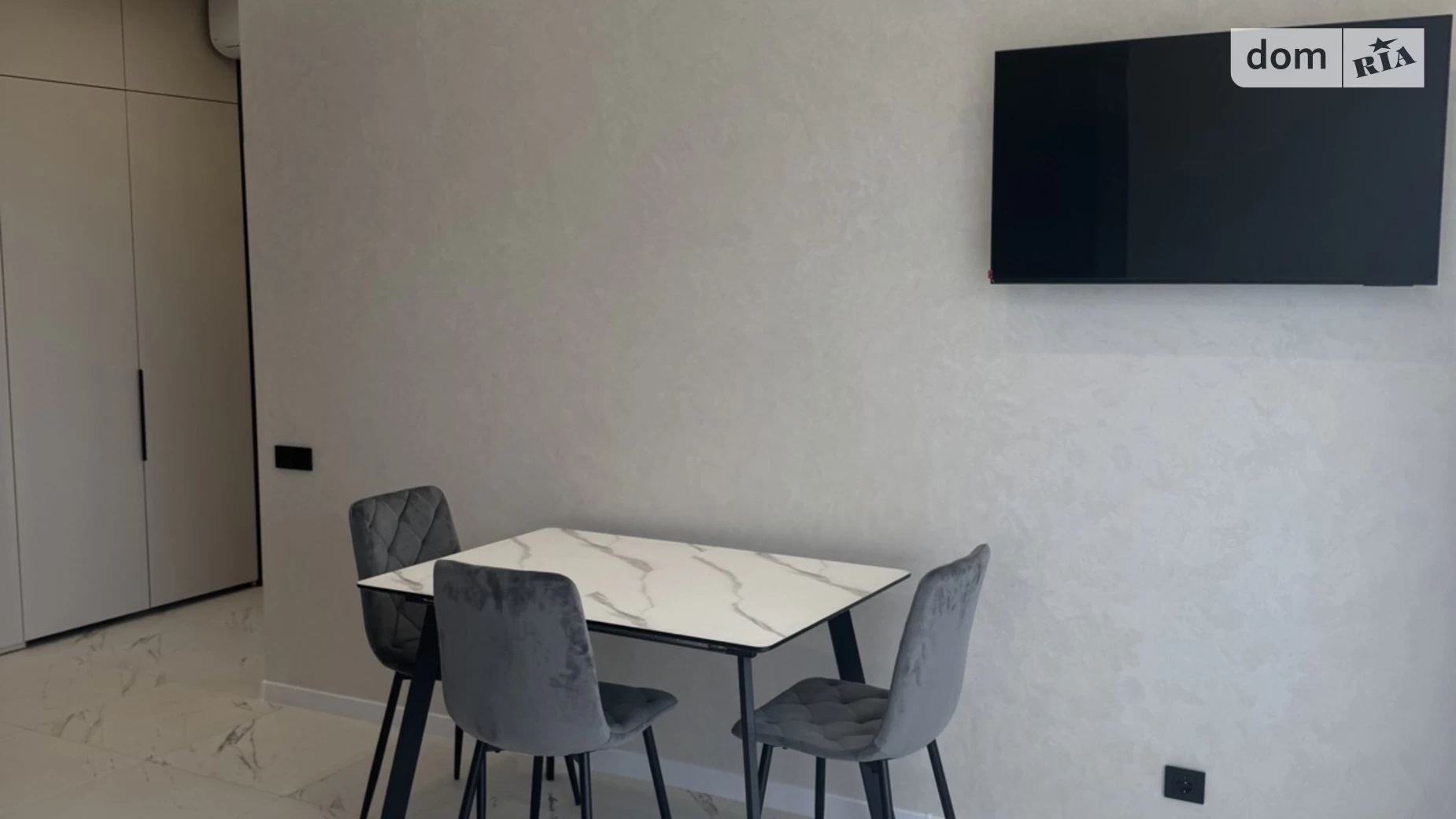 Сдается в аренду 1-комнатная квартира 44 кв. м в Ужгороде, ул. Загорская, 122 - фото 2