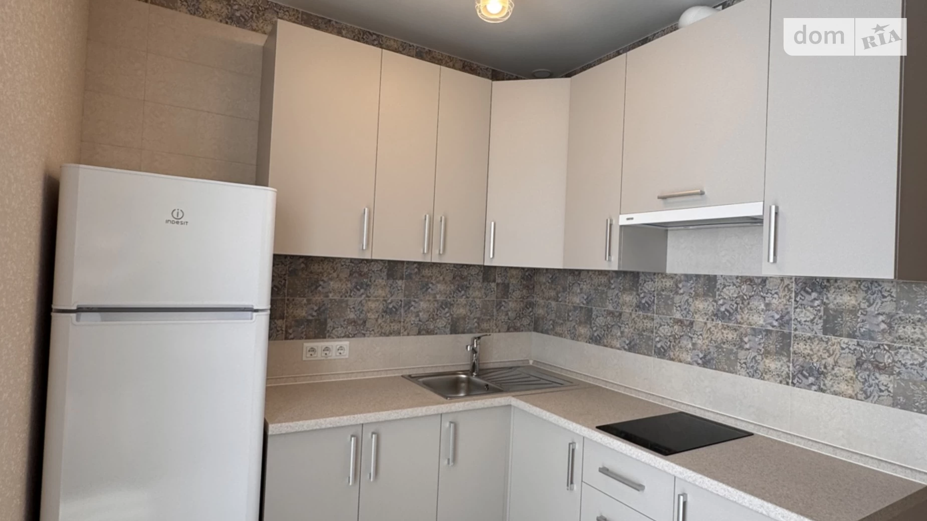 Продается 1-комнатная квартира 29.8 кв. м в Буче, бул. Леонида Бирюкова, 2А корпус 1 - фото 3