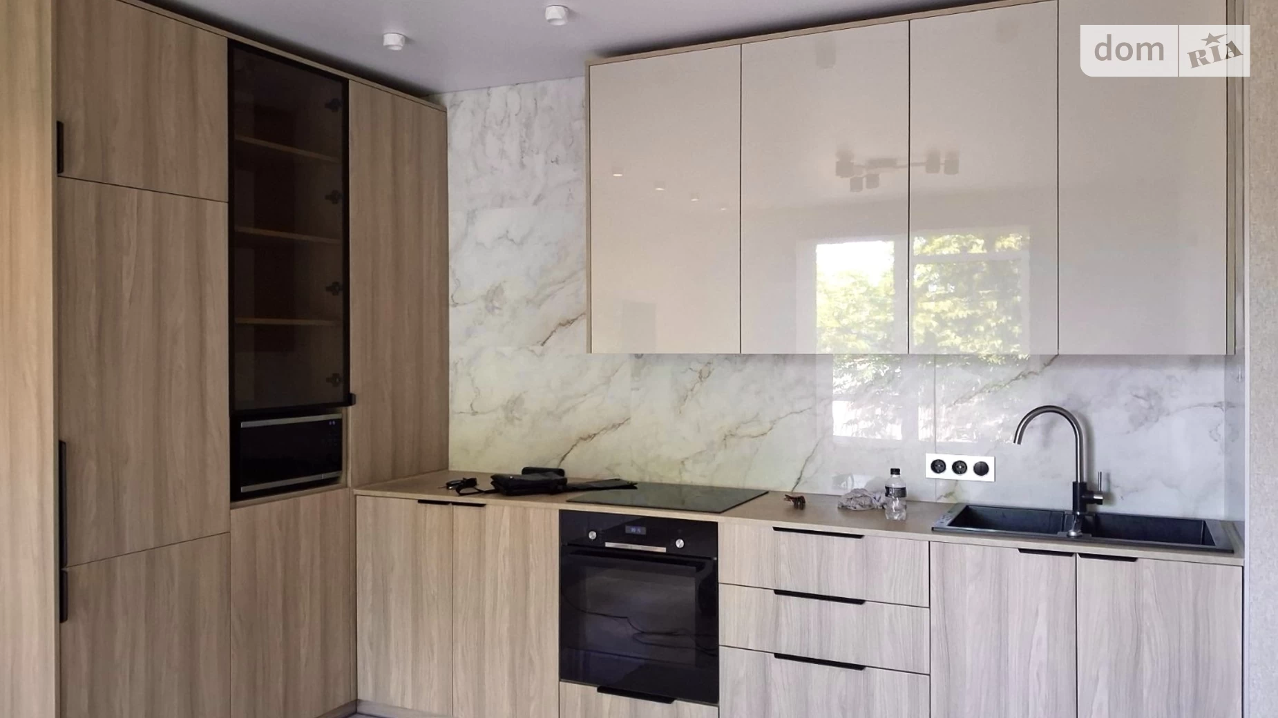 Продается 2-комнатная квартира 71 кв. м в Ивано-Франковске, ул. Волошина Августина, 2Б - фото 5