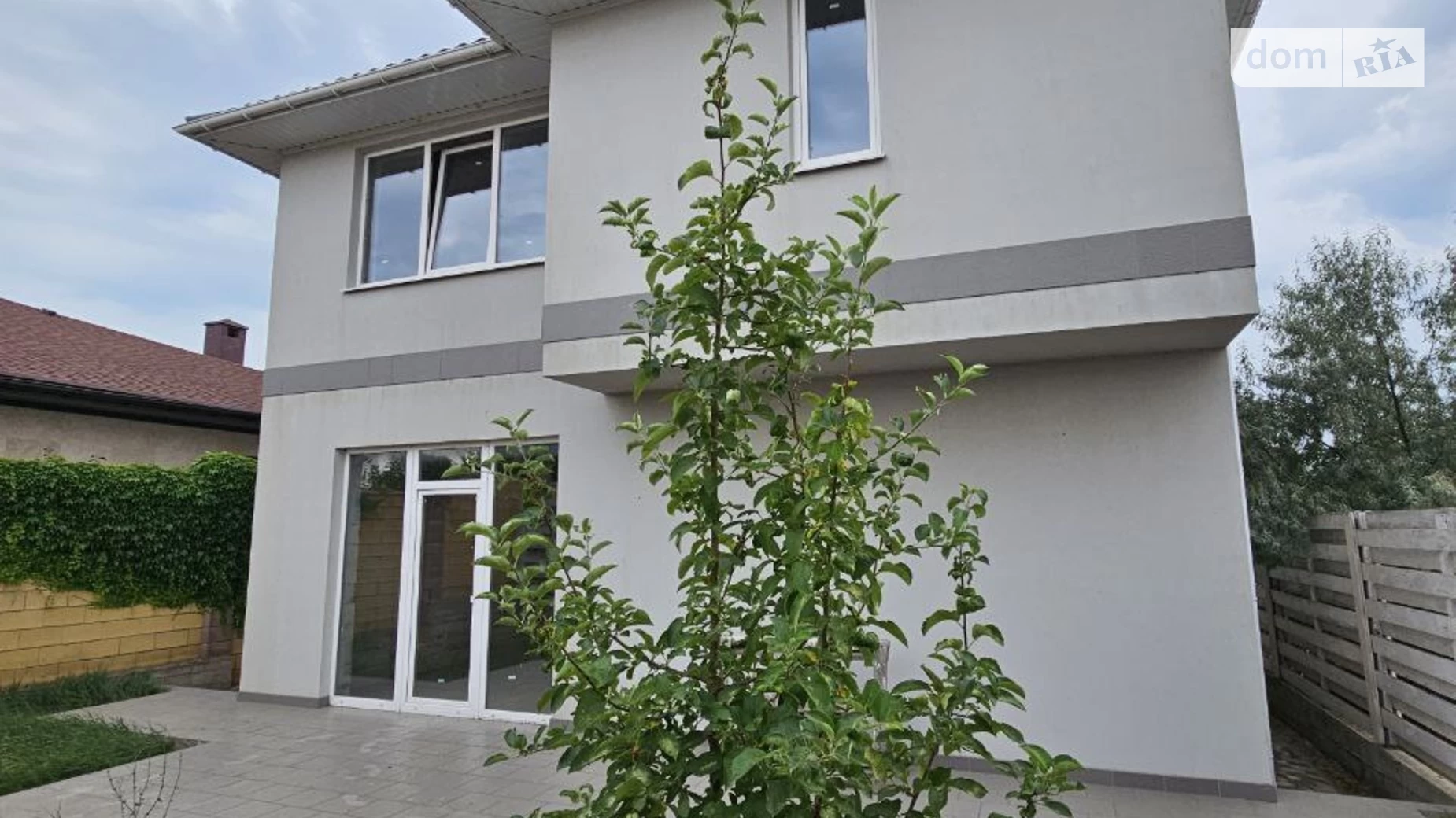 Продается дом на 2 этажа 139.5 кв. м с камином, цена: 105000 $ - фото 2