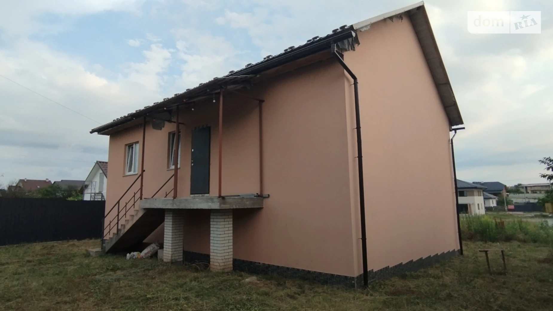 Продается дом на 2 этажа 200 кв. м с бассейном, цена: 165000 $ - фото 2