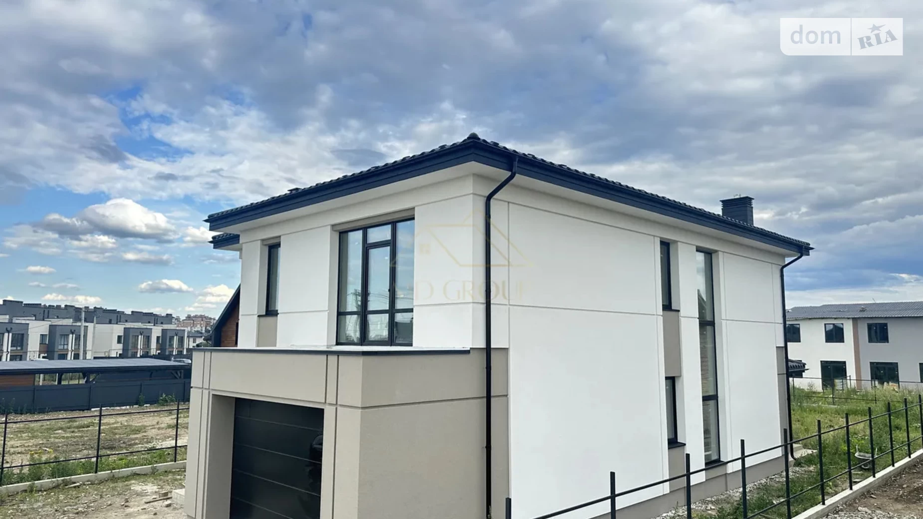 Продается дом на 2 этажа 263 кв. м с бассейном, цена: 215000 $ - фото 4