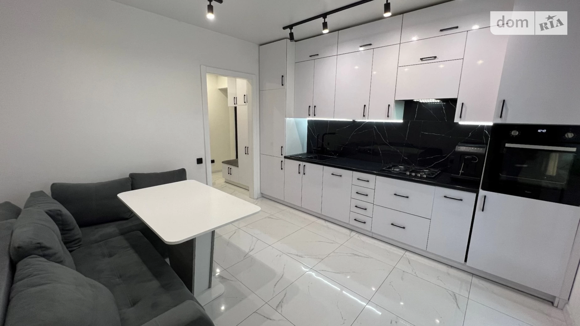 Продается 1-комнатная квартира 45.2 кв. м в Львове, ул. Джона Леннона, 37 - фото 2
